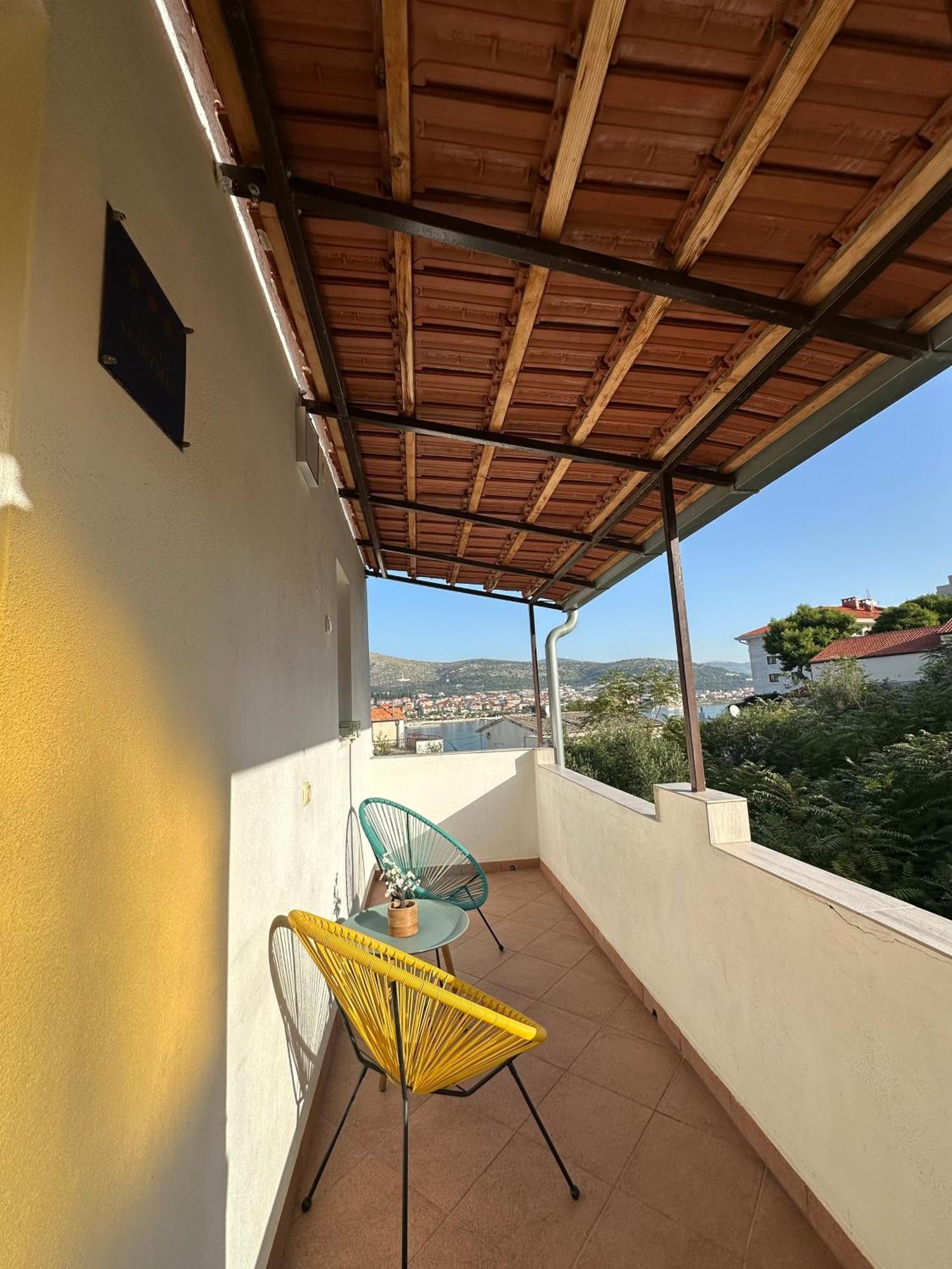 Studio Apartment Coce Trogir Exteriör bild