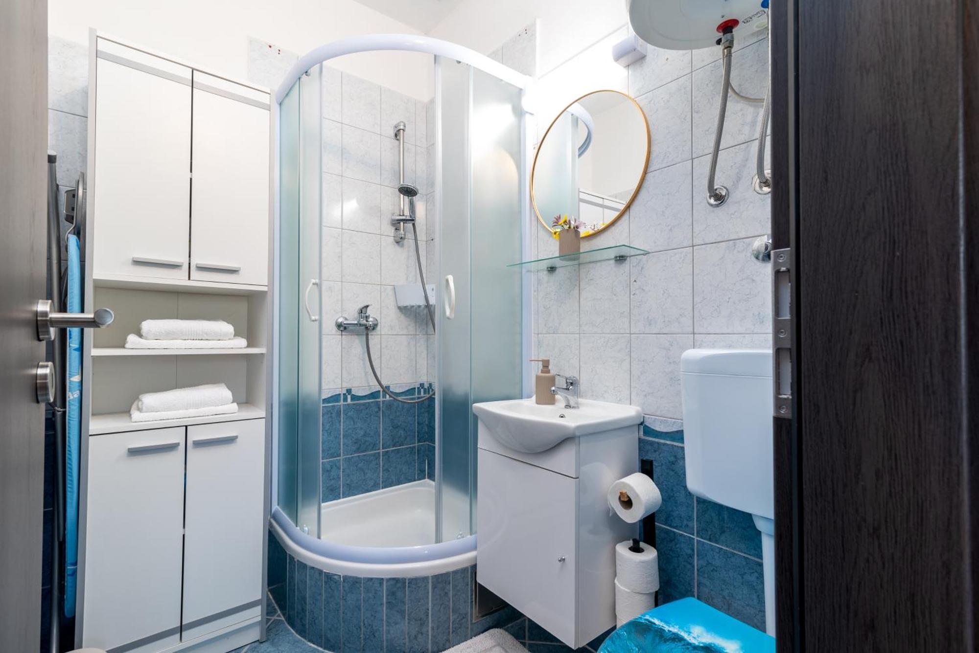 Studio Apartment Coce Trogir Exteriör bild