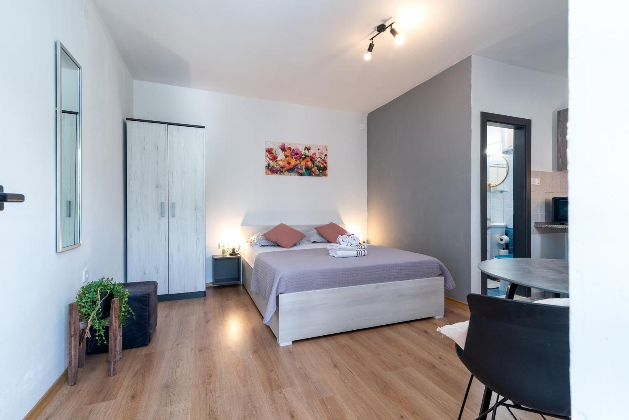 Studio Apartment Coce Trogir Exteriör bild