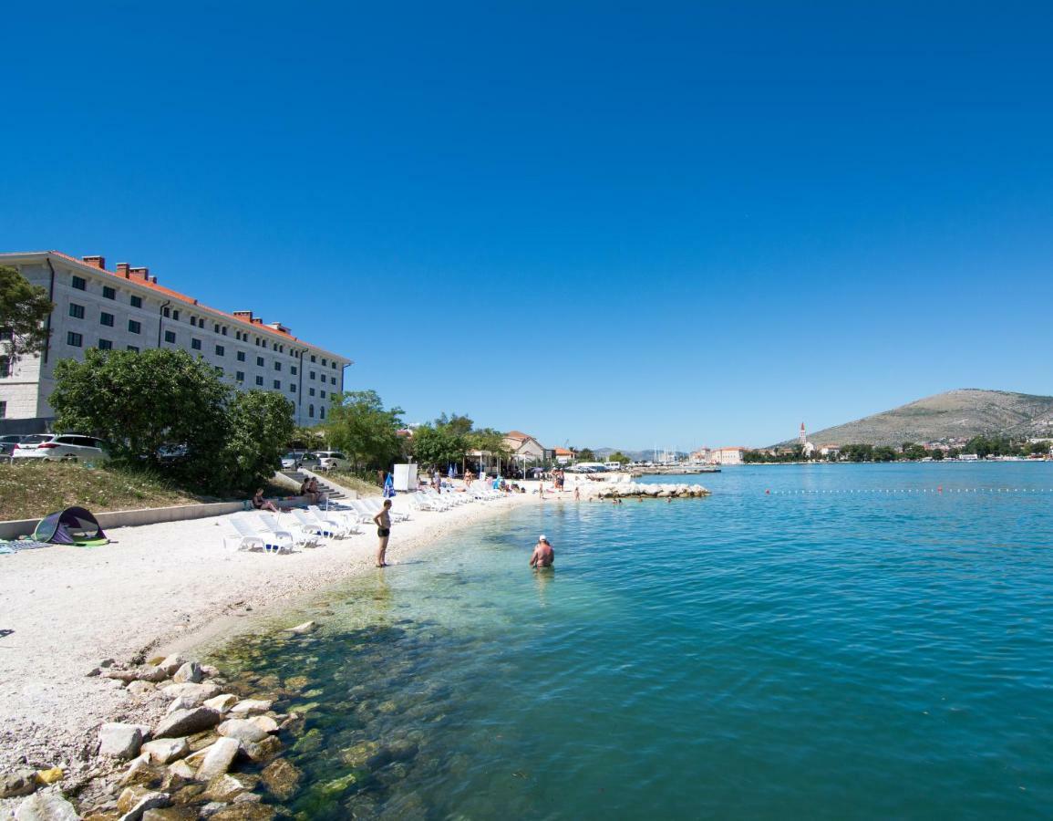 Studio Apartment Coce Trogir Exteriör bild